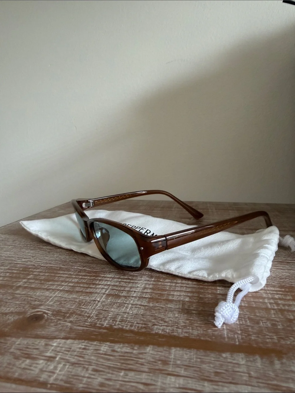 Peppermayo NWOT Kiss & Tell Sunglasses Sunglasses Brown Frames Blue Lenses
